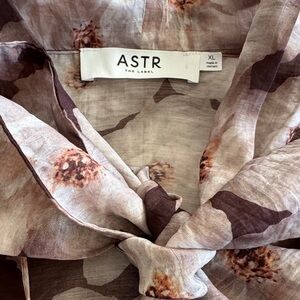 ASTR The Label Floral Blouse XL NWOT